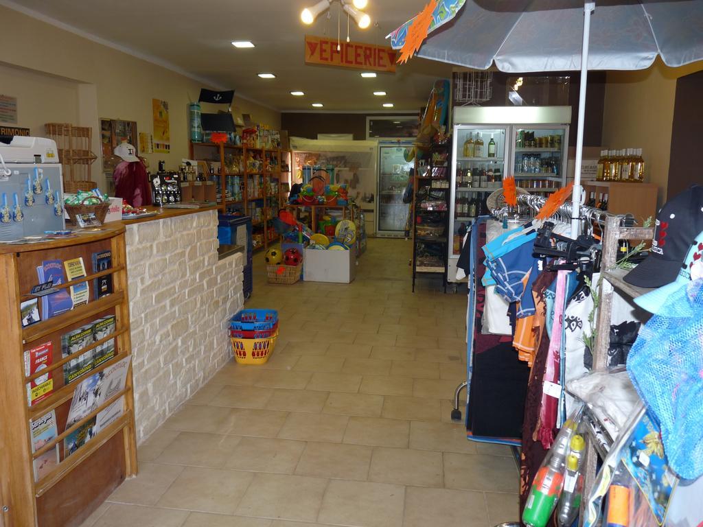 Camping Mobile Home U Sole Marinu Patrimonio Exterior photo