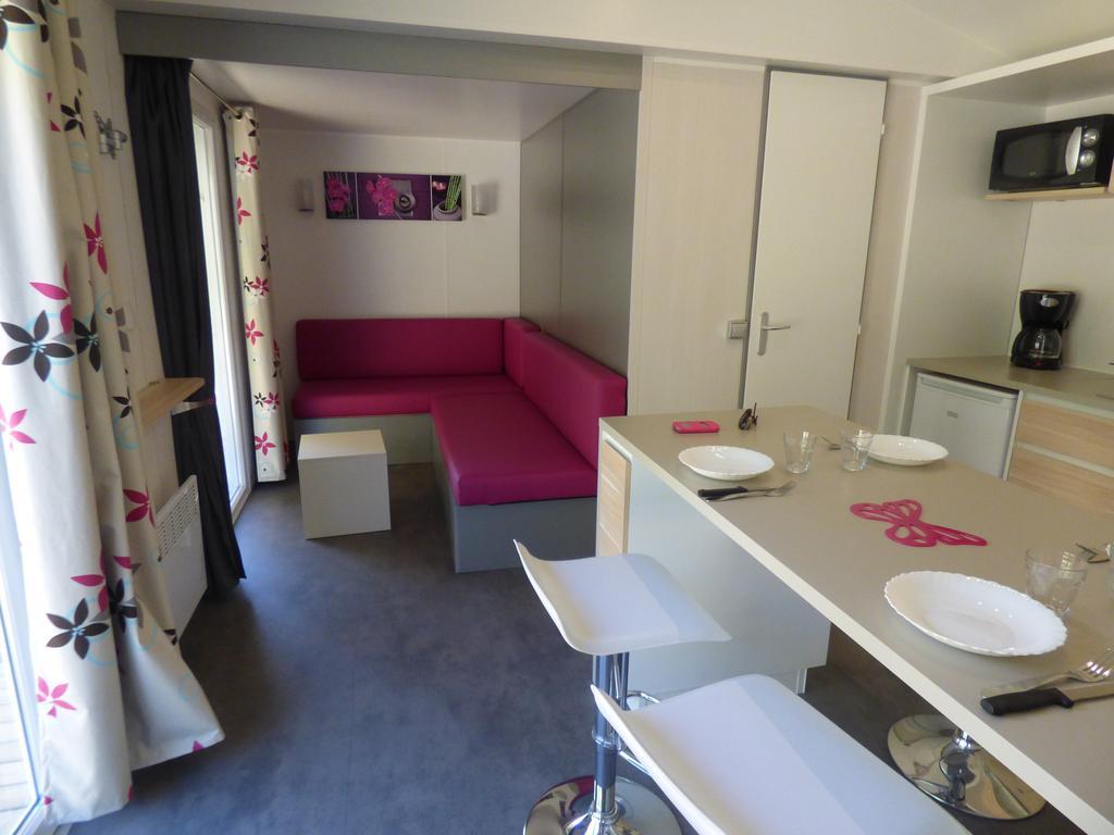 Camping Mobile Home U Sole Marinu Patrimonio Room photo